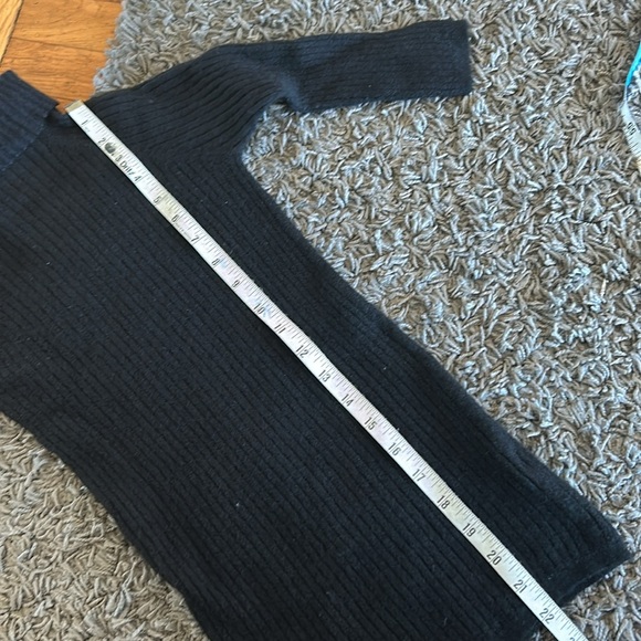 Vince Black 100% Cashmere Turtle Neck Size XS - Picture 6 of 6